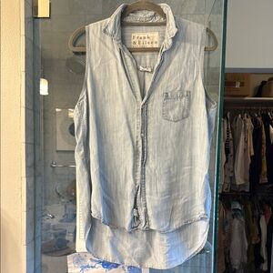 Frank & Eileen Light Blue Sleeveless Shirt